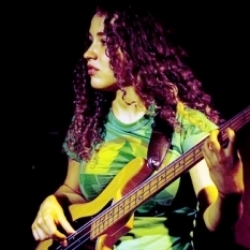 Tal Wilkenfeld